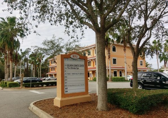 Lakeside Executive Park: 851 Dunlawton Avenue, Port Orange, FL 32129